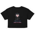 Rose Palette Woman on beach Women’s crop top - Alivwood